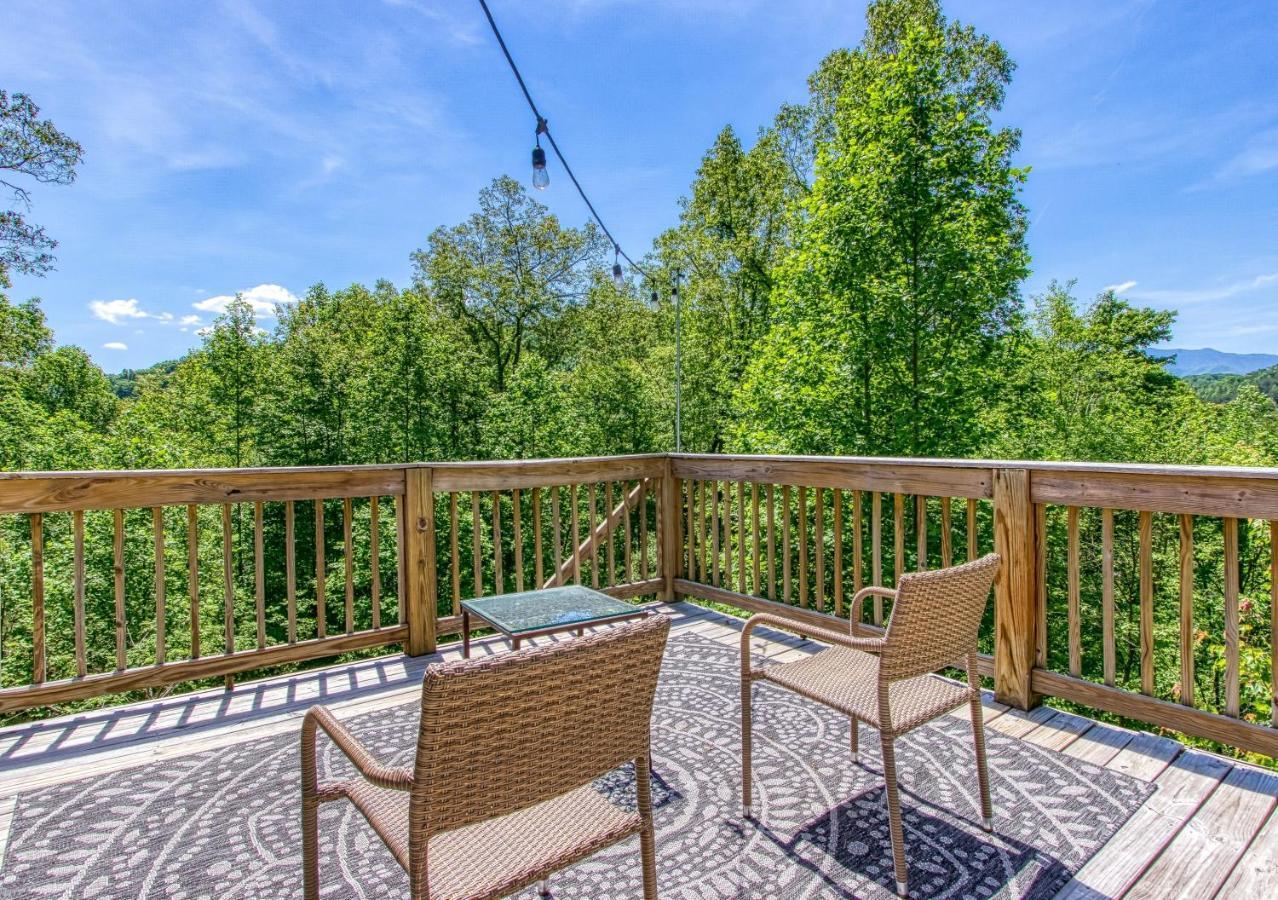 Deer&Doe by HoneyBearCabins 4BR 3BA Sleeps 10 Sevierville Buitenkant foto